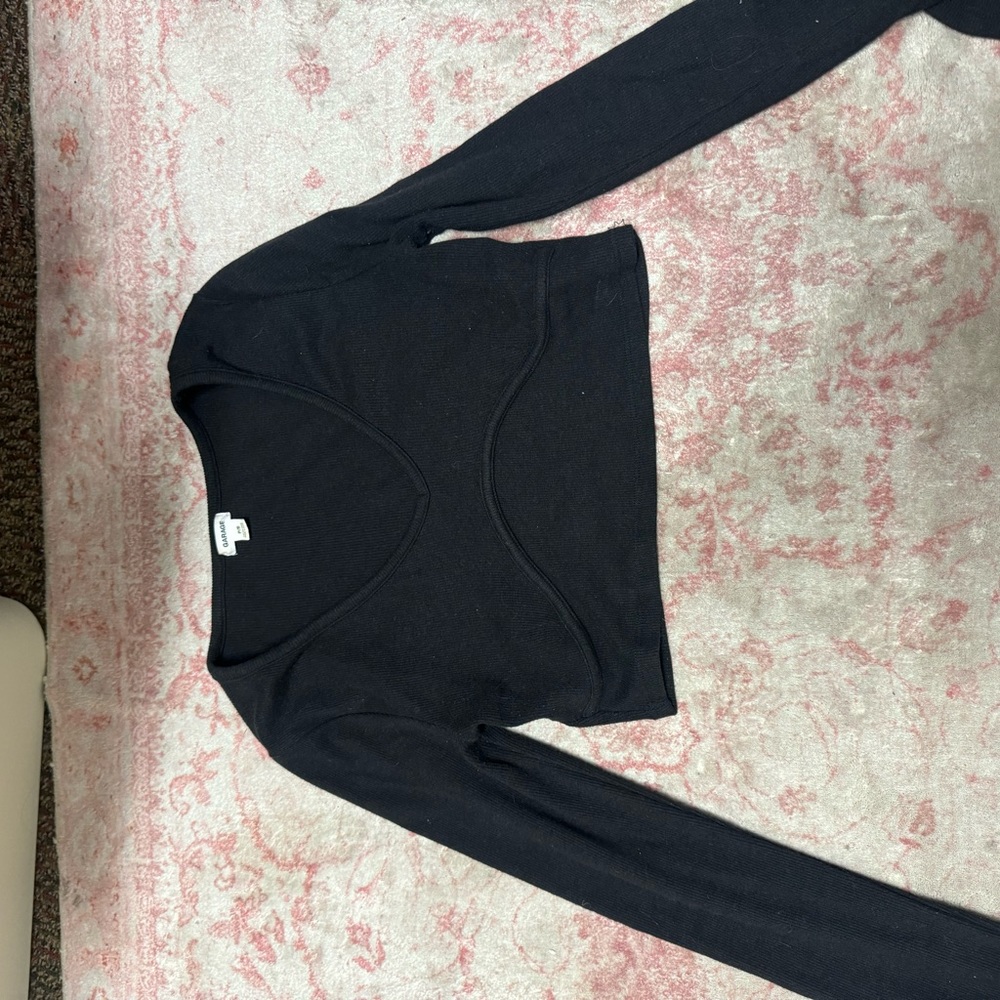 Black Long Sleeve Crop Top